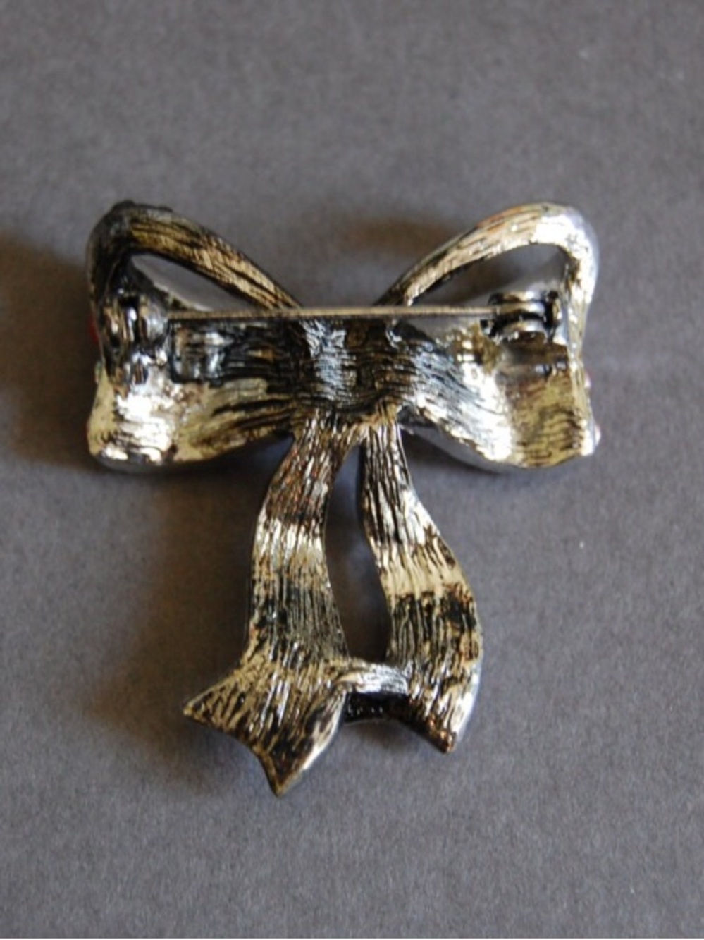 Red Rhinestone Bow Pin, NWOT - Picture 2 of 2